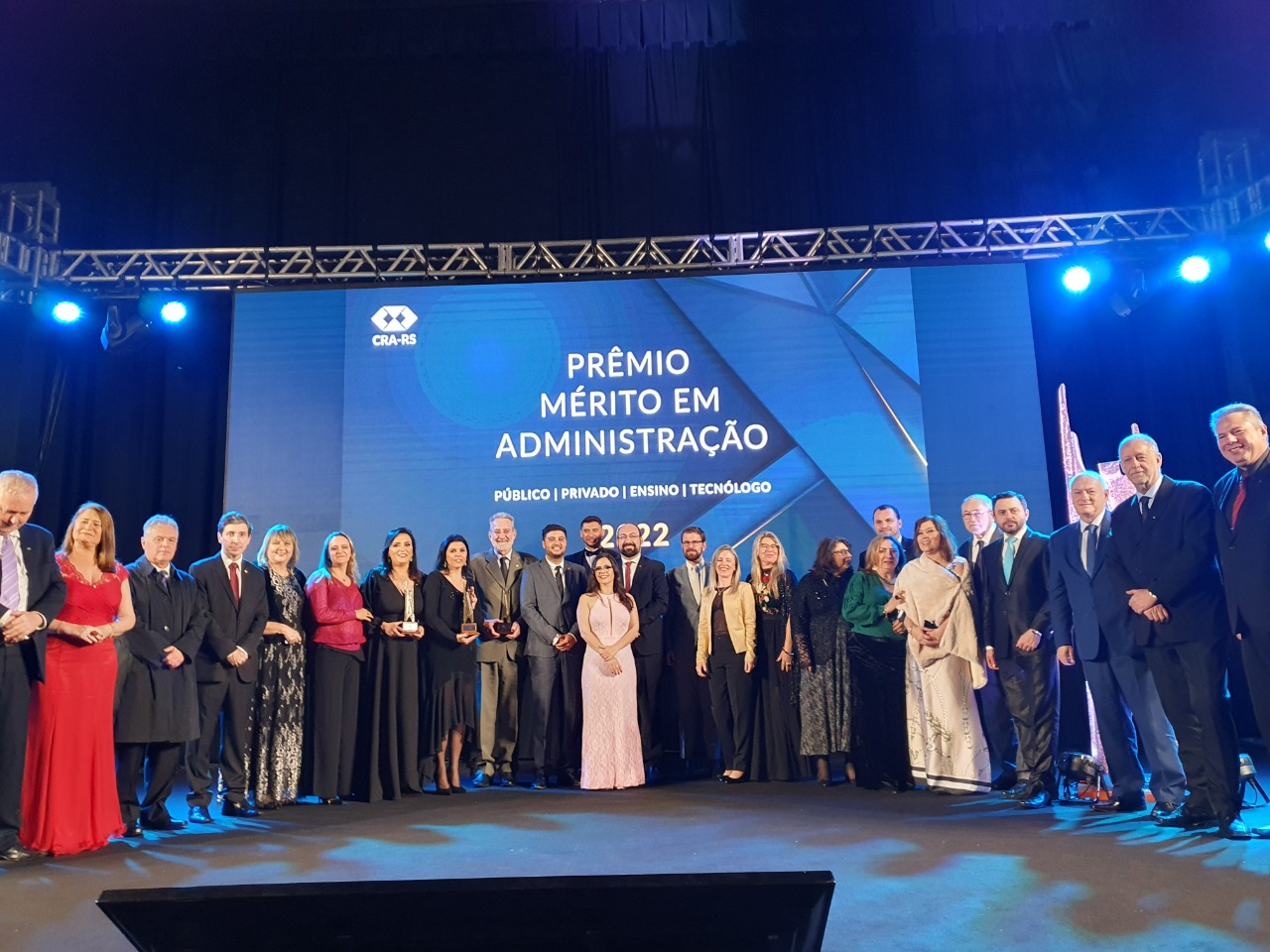 Noite de muita emoção na entrega do Prêmio Mérito em Administração 2022 